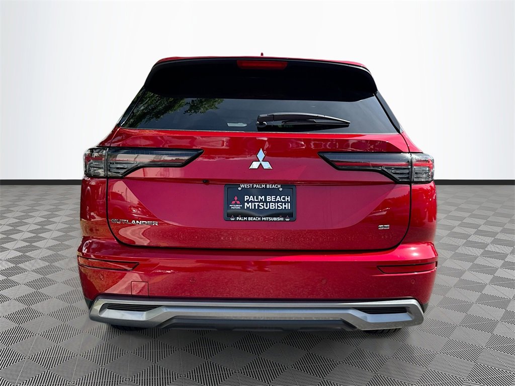 New 2025 Mitsubishi Outlander SE image 6