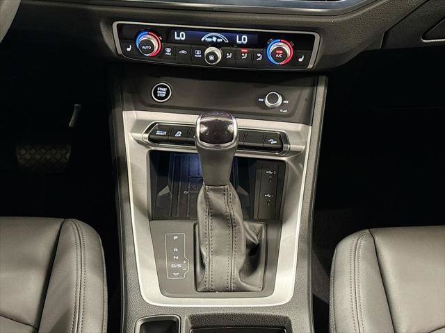 Certified 2025 Audi Q3 2.0T Premium w/ Convenience Package AWD/4WD image 13