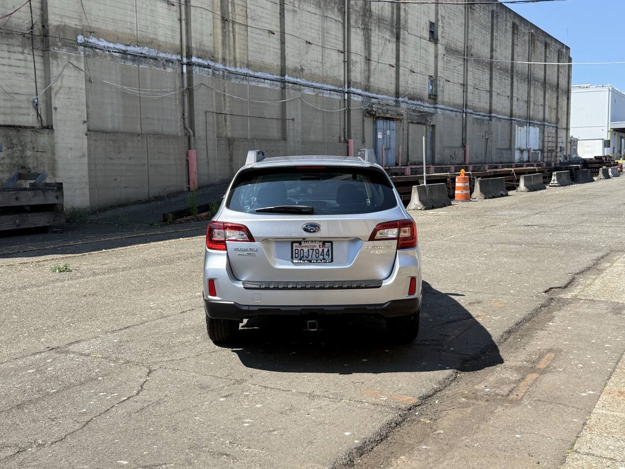 Used 2017 Subaru Outback 2.5i AWD/4WD image 9