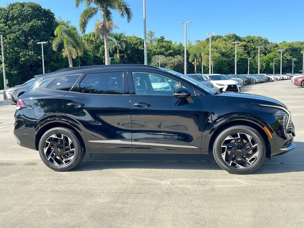 Used 2025 Kia Sportage SX AWD/4WD image 8