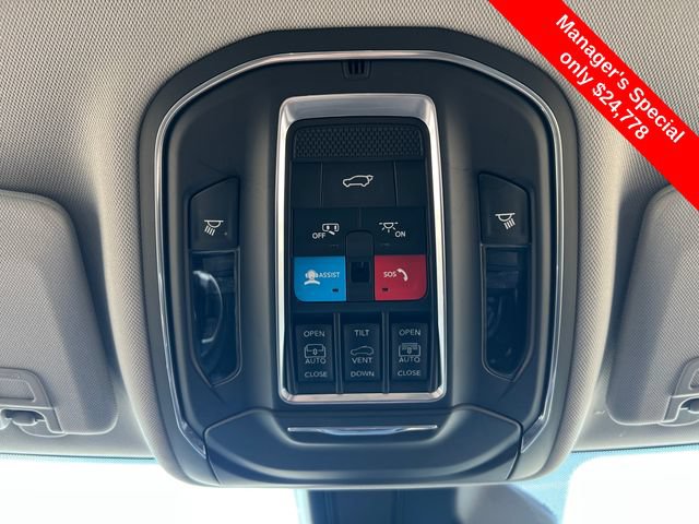 Used 2023 Jeep Grand Cherokee Limited AWD/4WD image 35