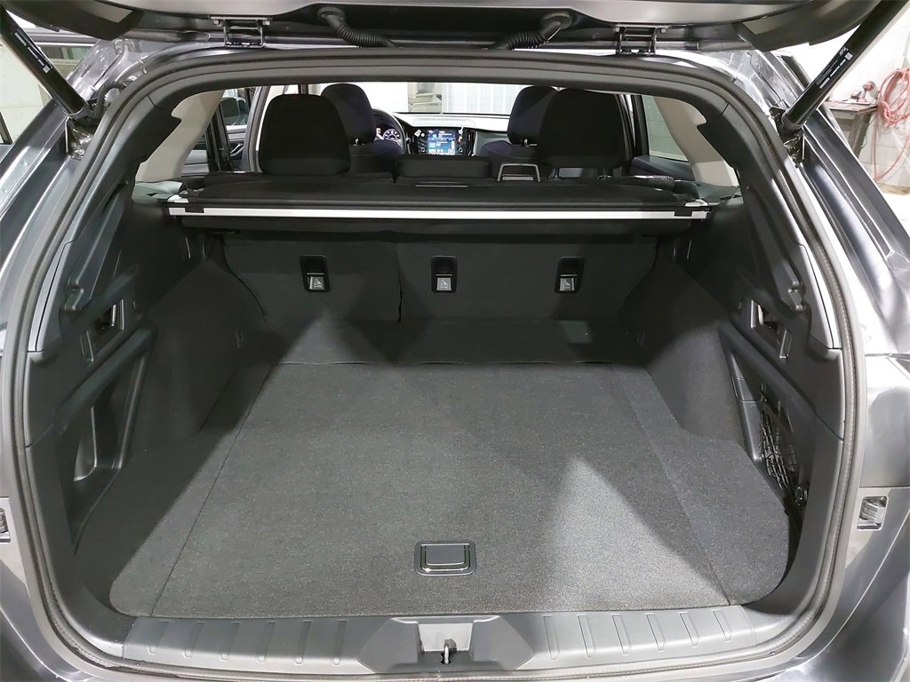 Used 2025 Subaru Outback Premium w/ Popular Package #1A image 13