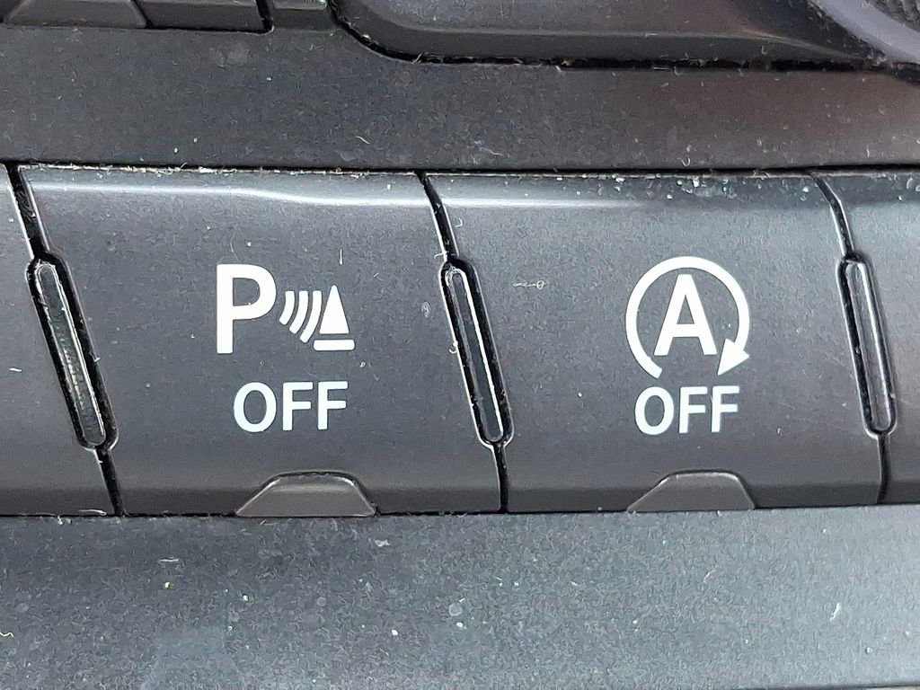 Used 2016 Jeep Grand Cherokee Limited image 18