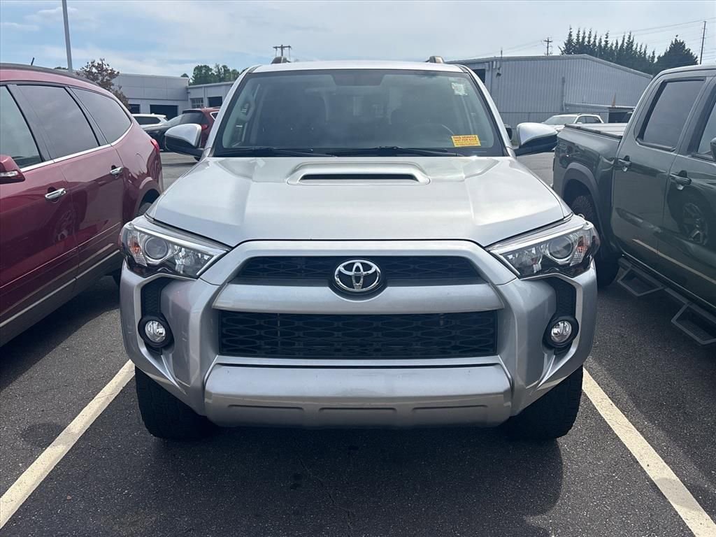 Used 2018 Toyota 4Runner TRD Off-Road AWD/4WD image 4