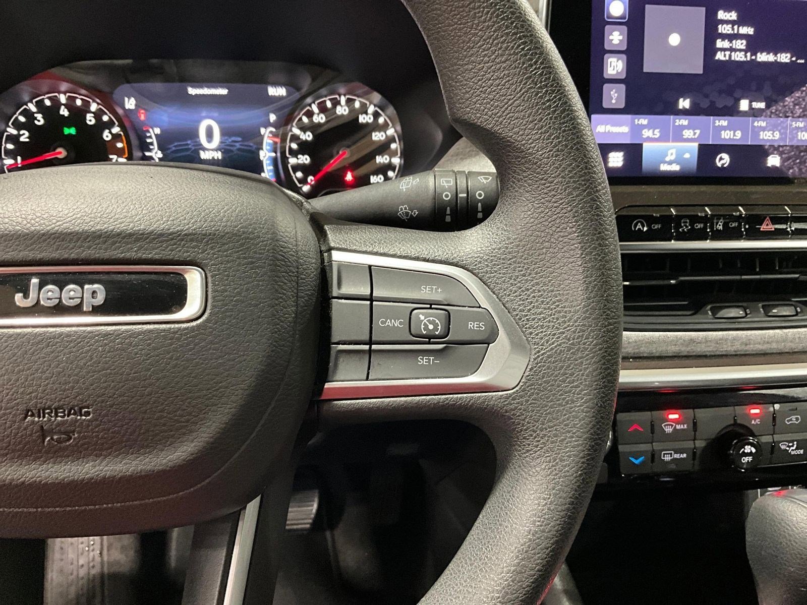Used 2023 Jeep Compass Sport AWD/4WD image 11