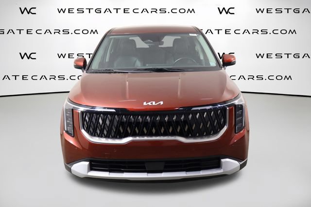 Certified 2025 Kia Carnival FWD image 2