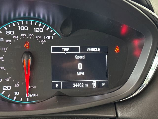 Used 2022 Chevrolet Trax LT w/ LT Convenience Package image 18