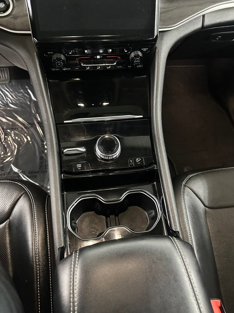 Used 2022 Jeep Grand Cherokee Limited 4xe w/ Luxury Tech Group II AWD/4WD image 17