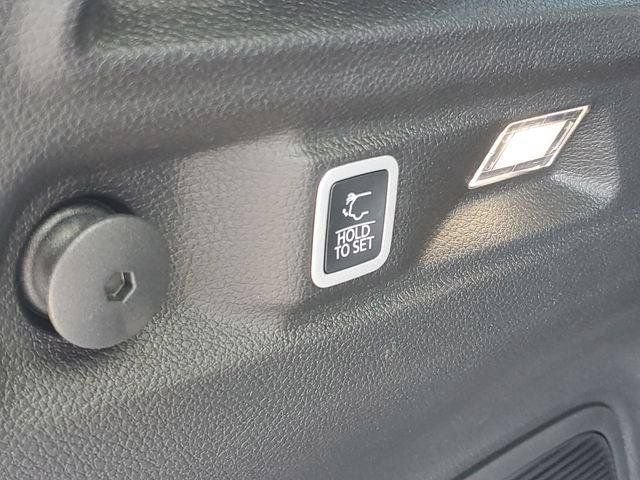 New 2026 Jeep Grand Cherokee L Limited w/ Limited Altitude Package AWD/4WD image 9
