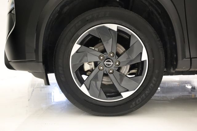 Used 2025 Nissan Rogue SV AWD/4WD image 9
