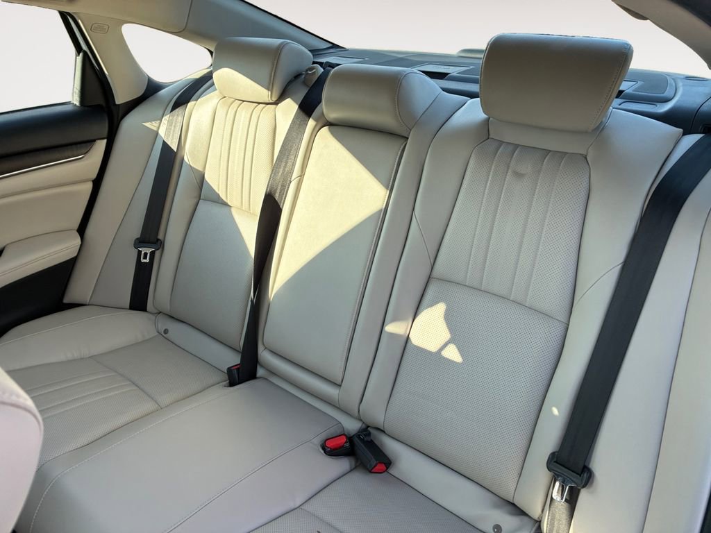 Used 2018 Honda Accord EX-L image 13