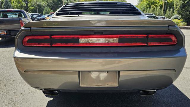 Used 2012 Dodge Challenger R/T RWD image 6