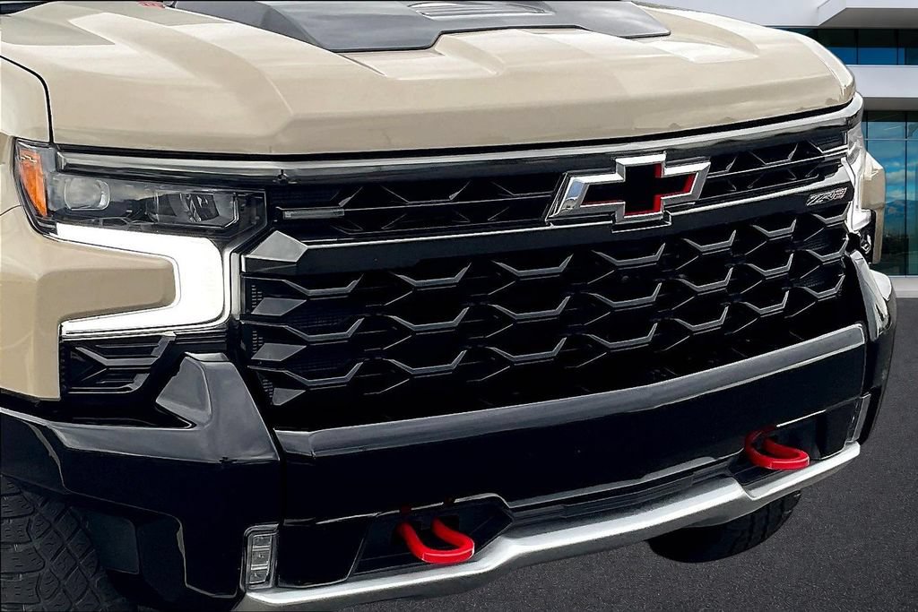 Used 2023 Chevrolet Silverado 1500 ZR2 w/ Technology Package AWD/4WD image 33