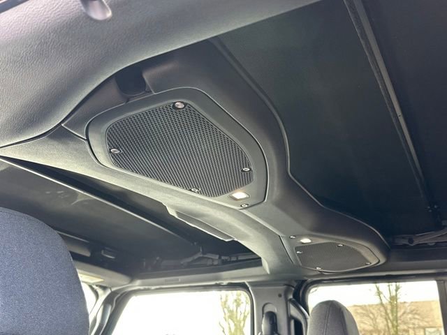 Used 2024 Jeep Wrangler Sport image 15