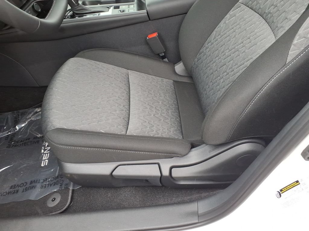 New 2026 Nissan Sentra SV w/ SV Convenience Package FWD image 17