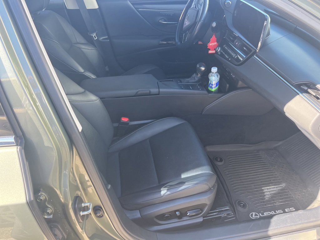 Used 2022 Lexus ES 350 w/ Premium Package image 5