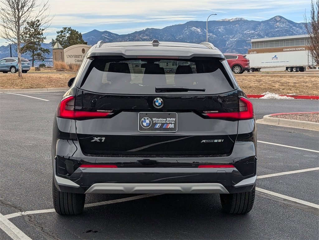 Certified 2025 BMW X1 xDrive28i w/ Technology Package image 4