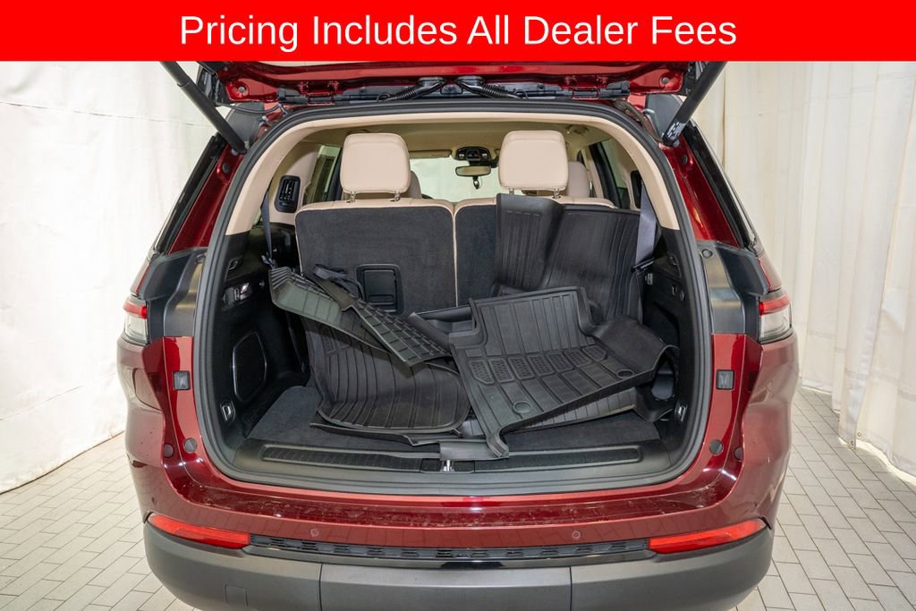 Used 2022 Jeep Grand Cherokee L Limited w/ Black Appearance Package RWD image 5