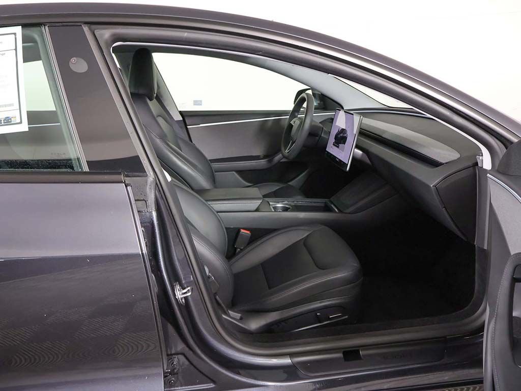 Used 2025 Tesla Model 3 Long Range RWD image 32