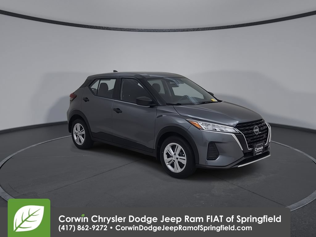 Used 2024 Nissan Kicks S FWD image 3