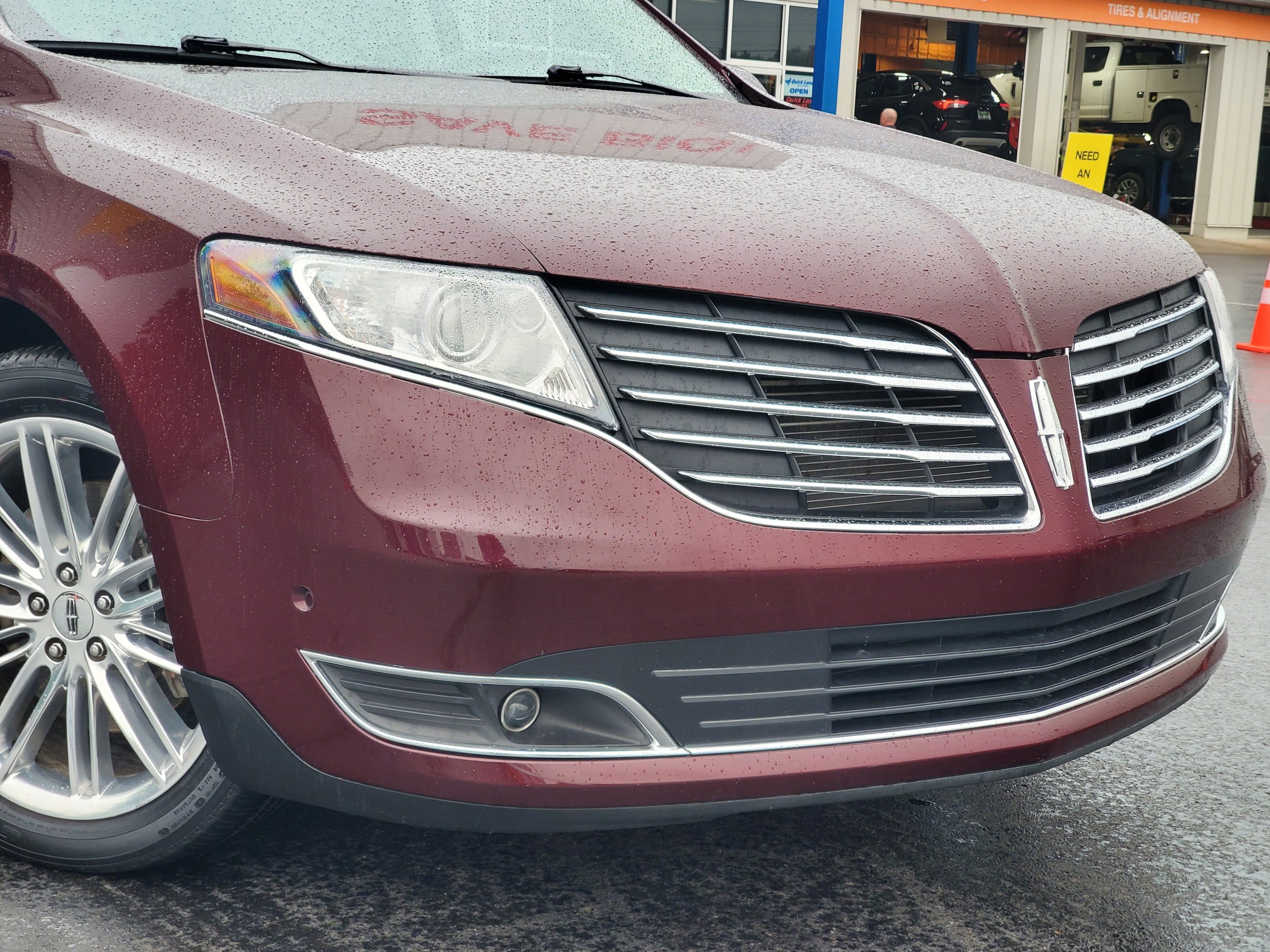 Used 2019 Lincoln MKT AWD image 6