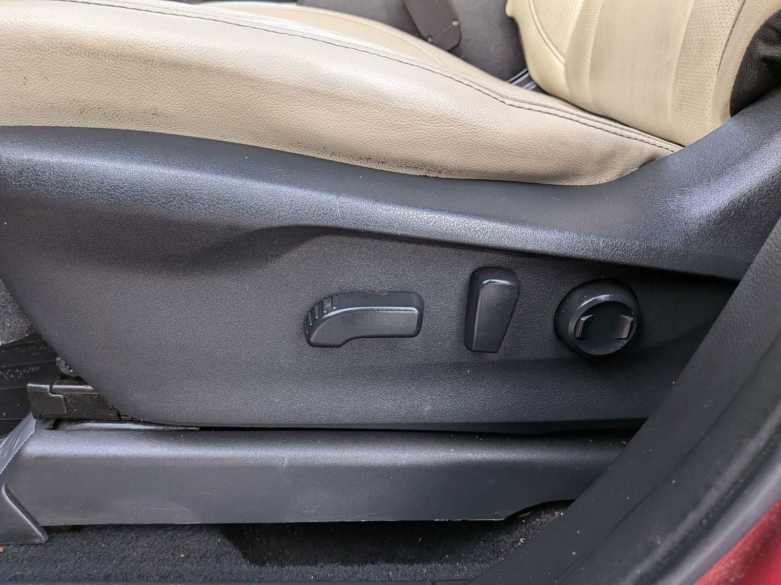 Used 2019 Subaru Ascent Limited image 16