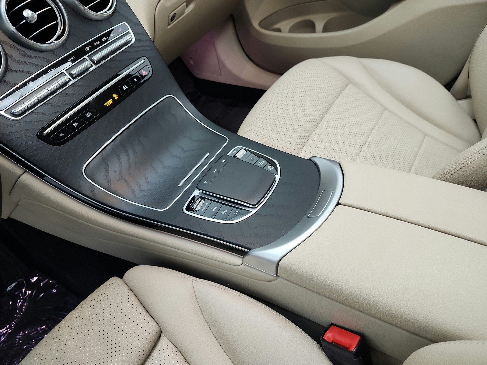 Used 2022 Mercedes-Benz GLC 300 image 11