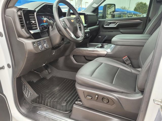 Certified 2025 Chevrolet Silverado 2500 LTZ w/ LTZ Convenience Package image 2