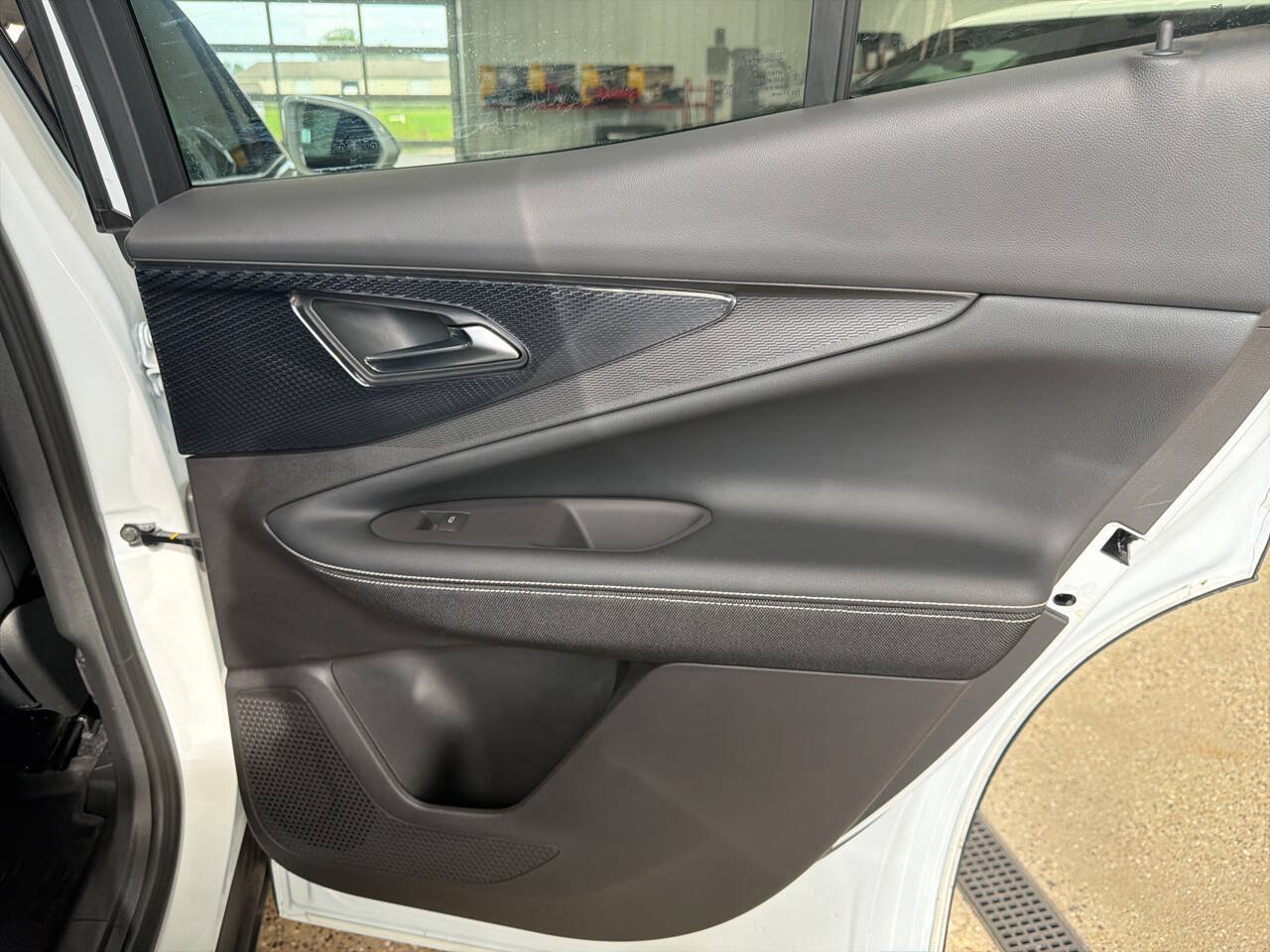 Used 2024 Chevrolet Blazer EV LT AWD/4WD image 25
