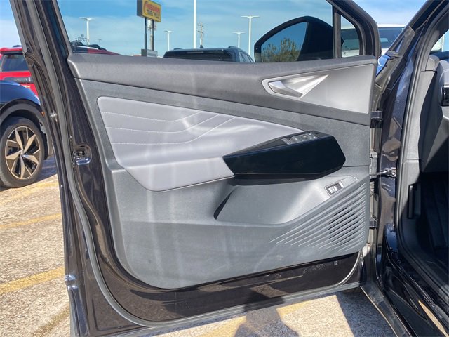 Used 2023 Volkswagen ID.4 Pro S image 18