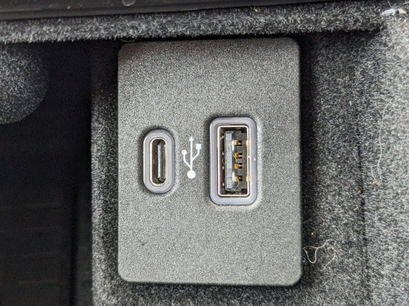 Certified 2023 Lincoln Nautilus Reserve w/ Equipment Group 201A image 22