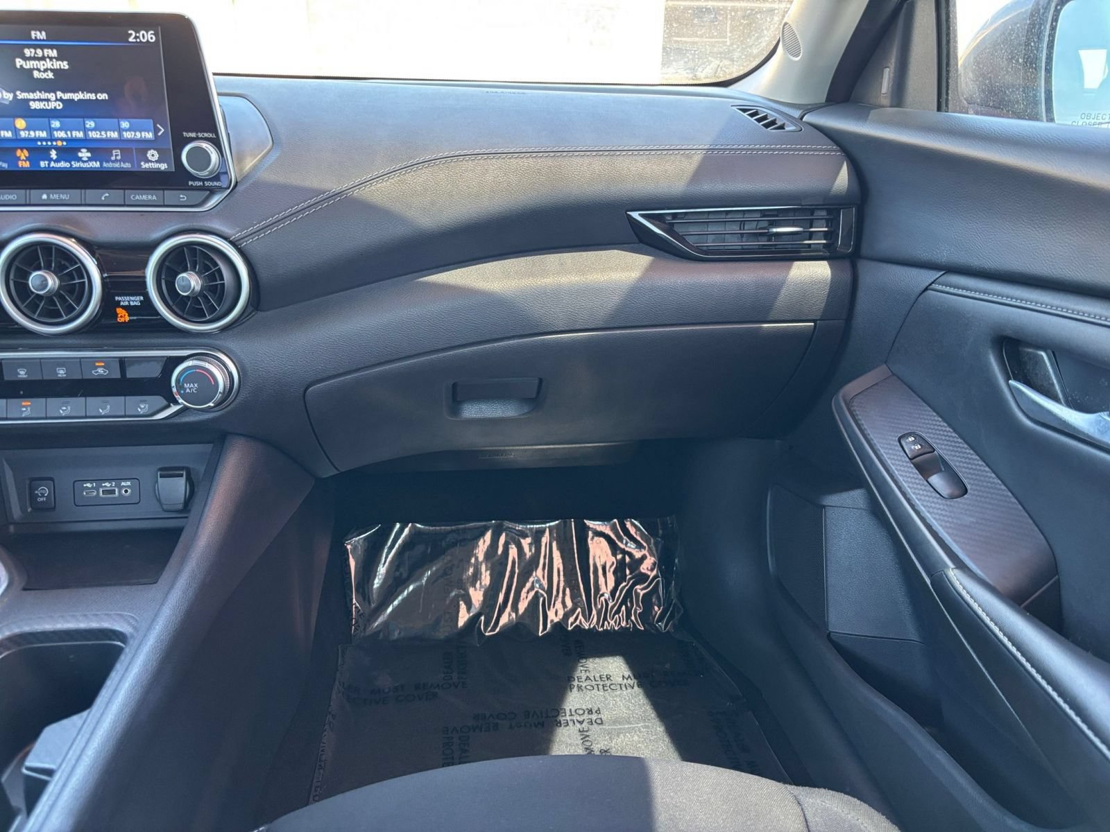 Used 2025 Nissan Sentra SV FWD image 28