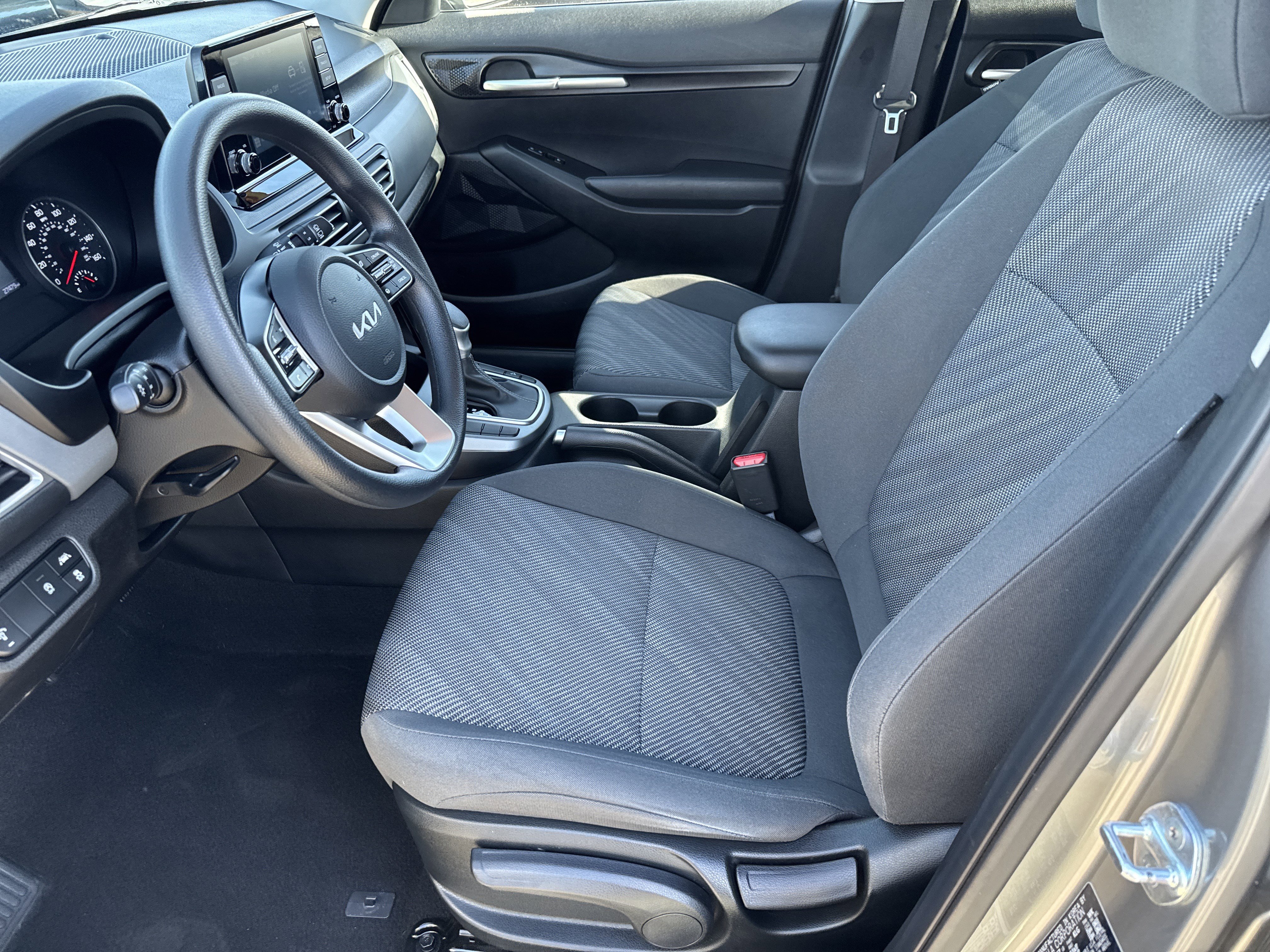 Used 2023 Kia Seltos LX image 5