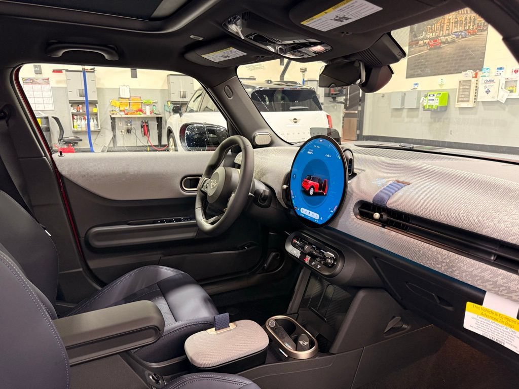 Used 2026 MINI Cooper 4-Door Hardtop FWD image 28