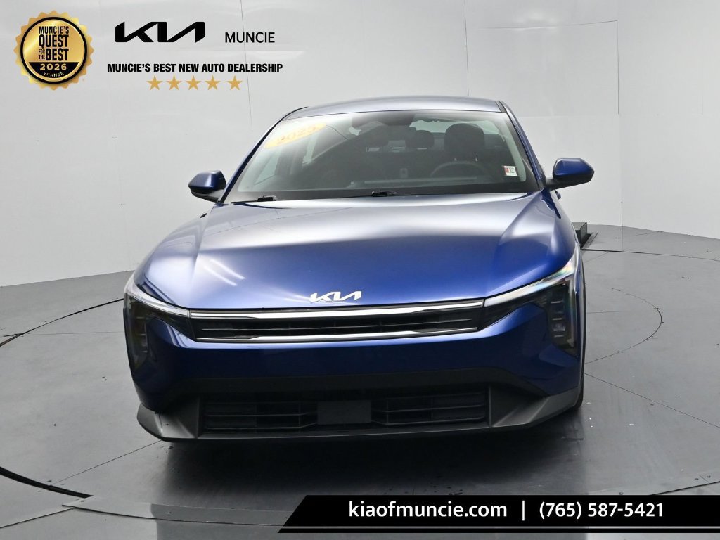 Certified 2025 Kia K4 FWD image 3