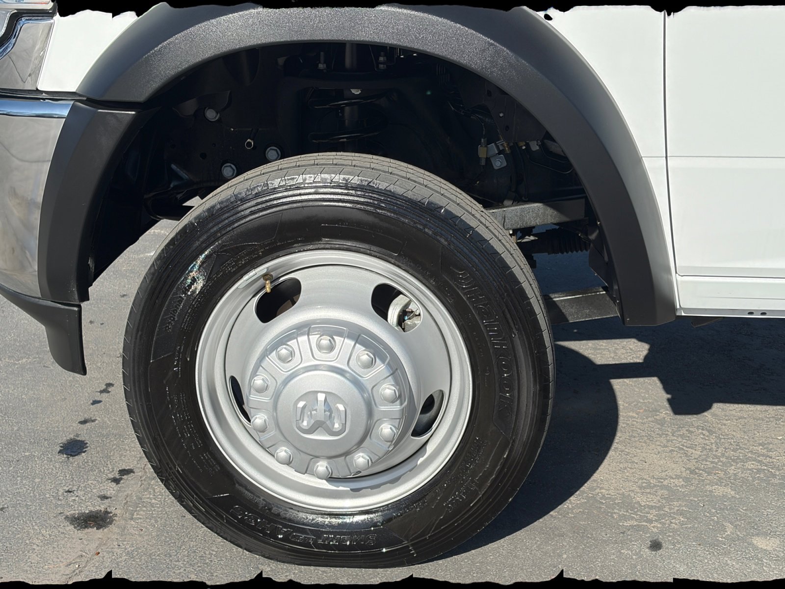 Used 2024 RAM 5500 Tradesman w/ Chrome Appearance Group image 11