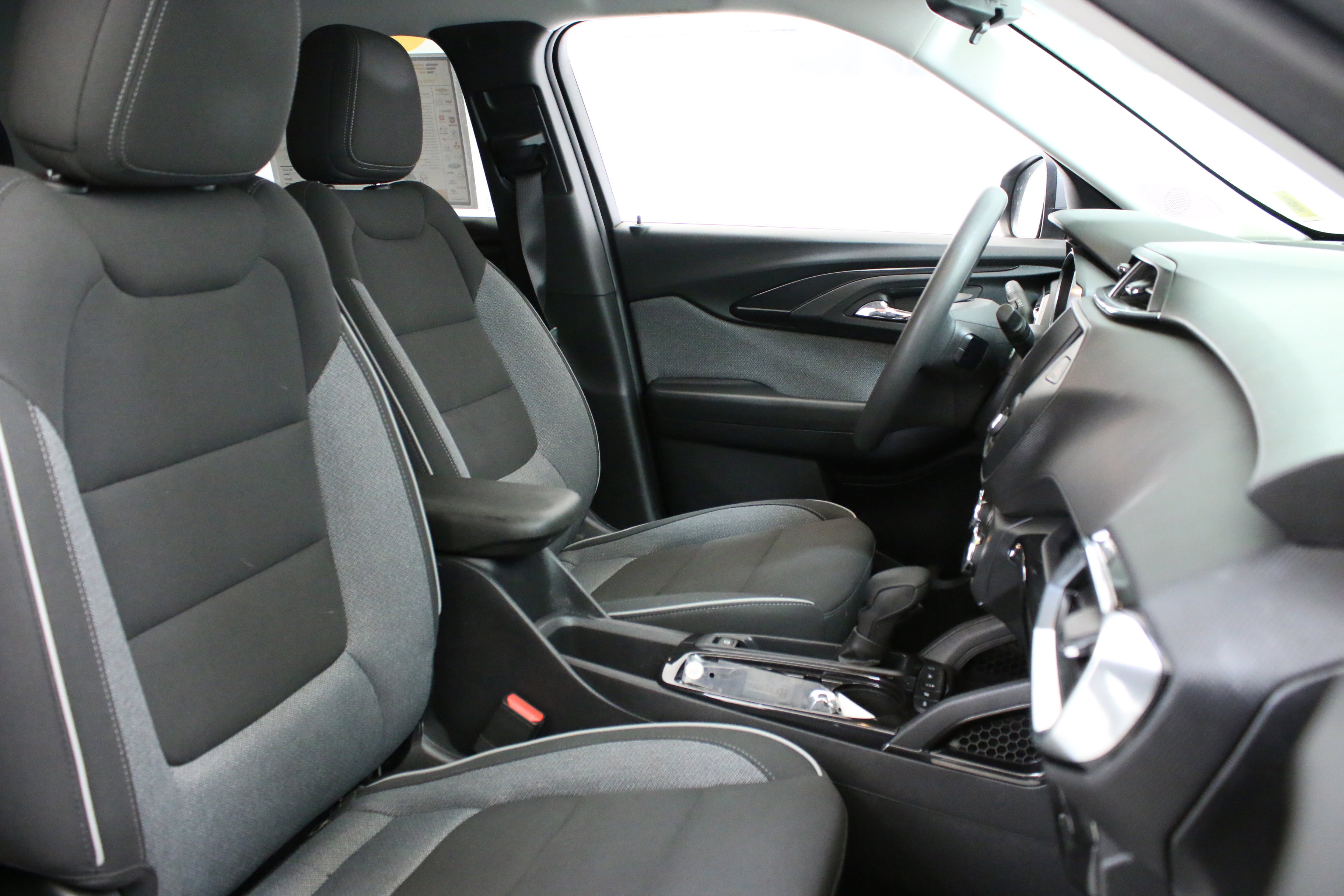 Used 2023 Chevrolet TrailBlazer LT image 46