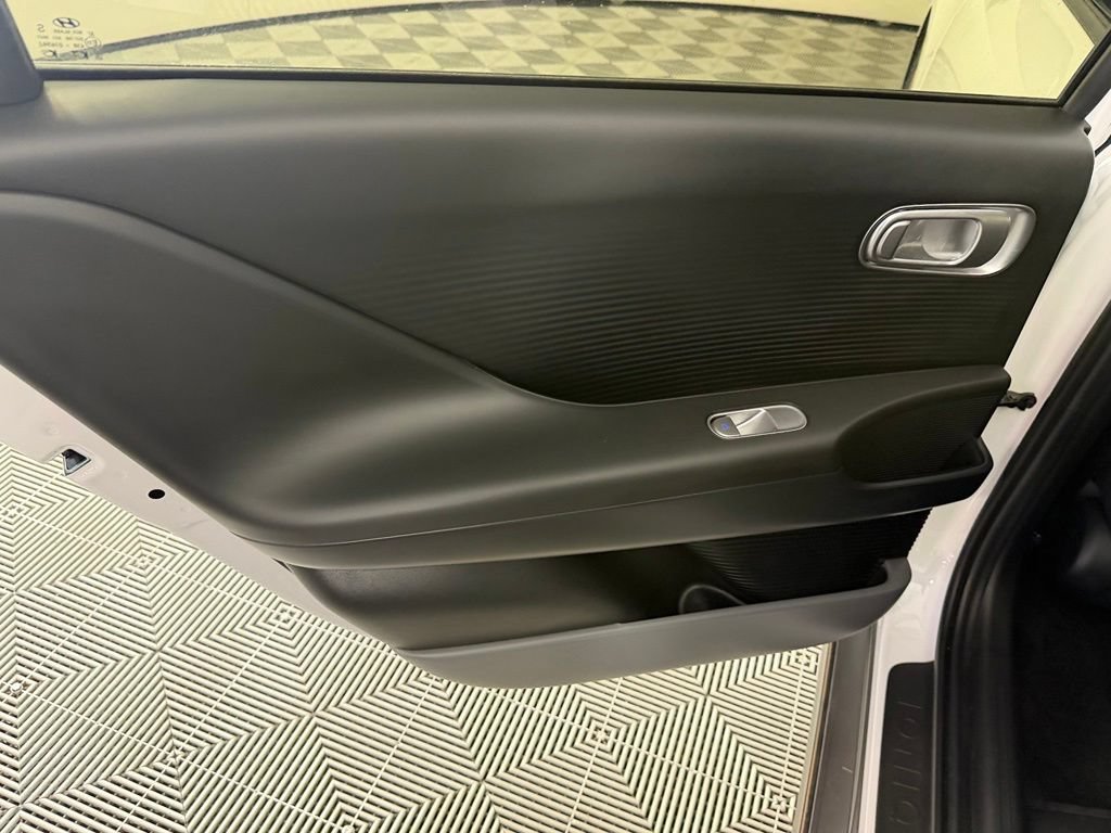 Used 2025 Hyundai Ioniq 6 SE RWD image 25