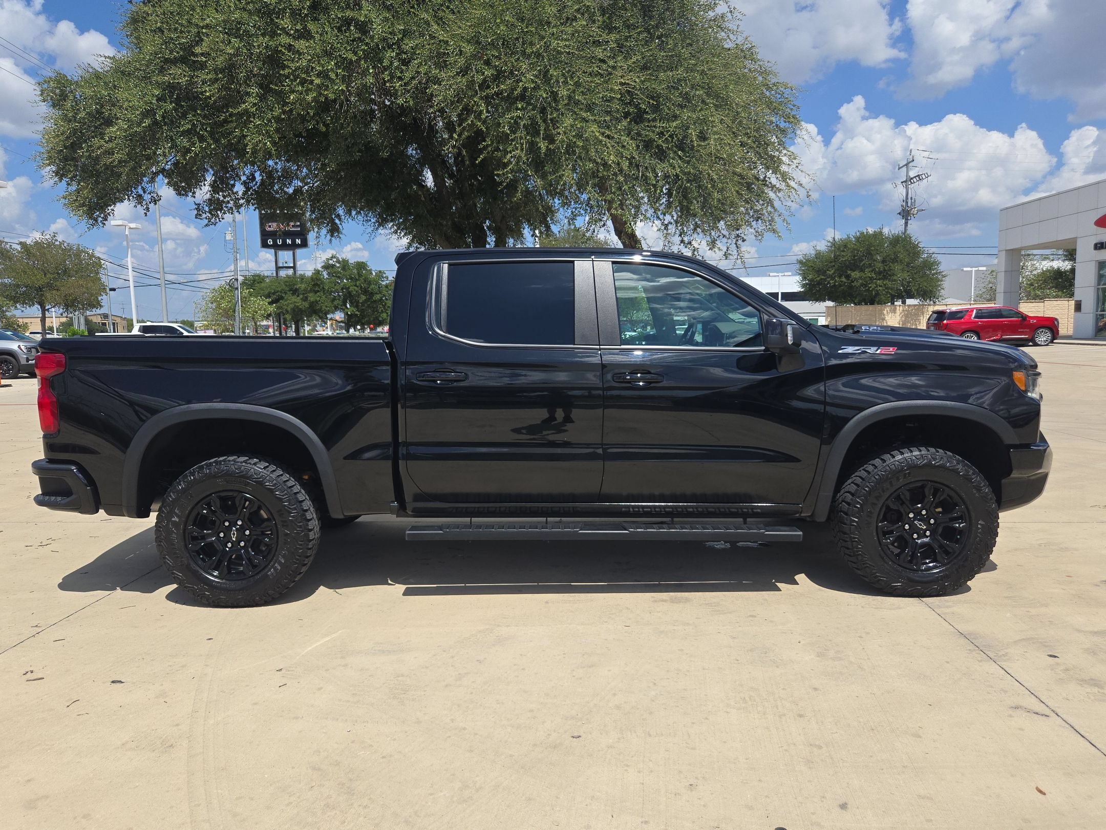 Certified 2023 Chevrolet Silverado 1500 ZR2 w/ Technology Package AWD/4WD image 2