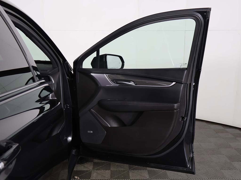 Used 2022 Cadillac XT5 Sportv w/ Technology Package image 23