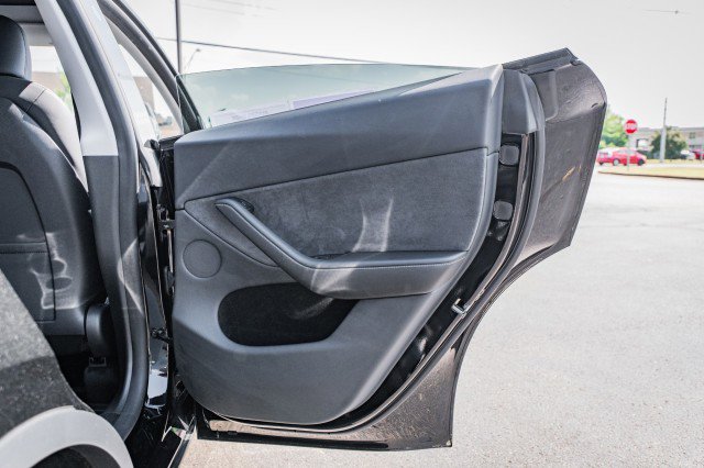 Used 2023 Tesla Model Y Long Range image 36