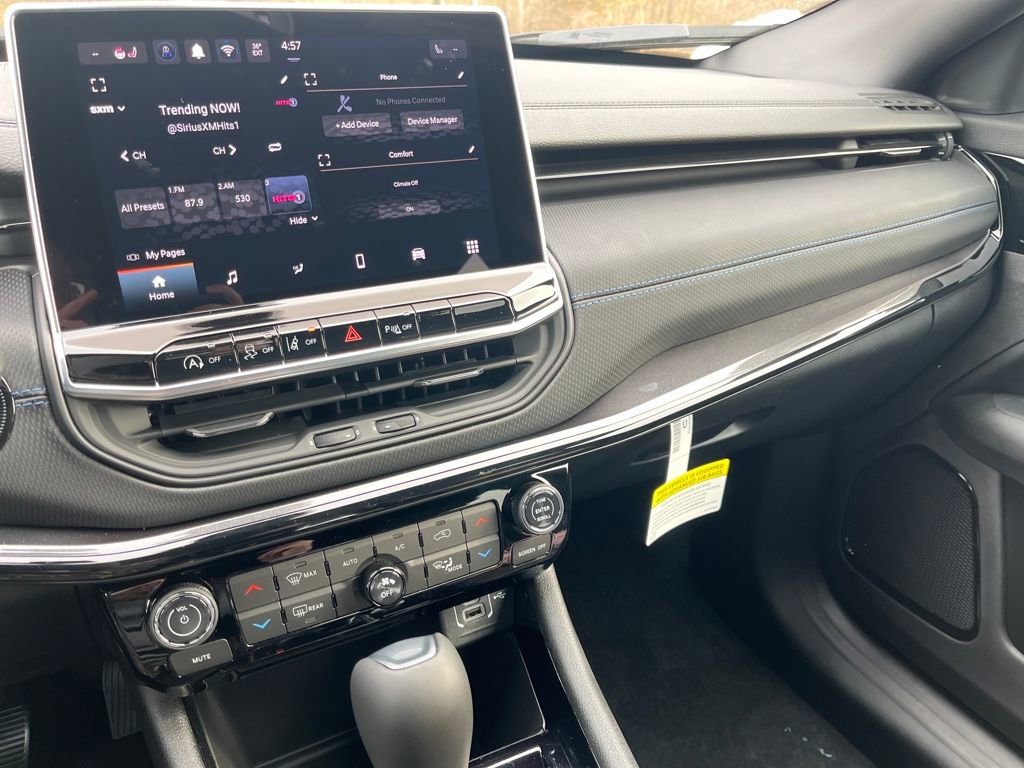 New 2026 Jeep Compass Limited image 12