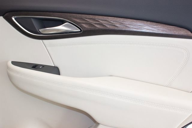 Used 2022 Buick Envision Avenir w/ Safety Package image 13