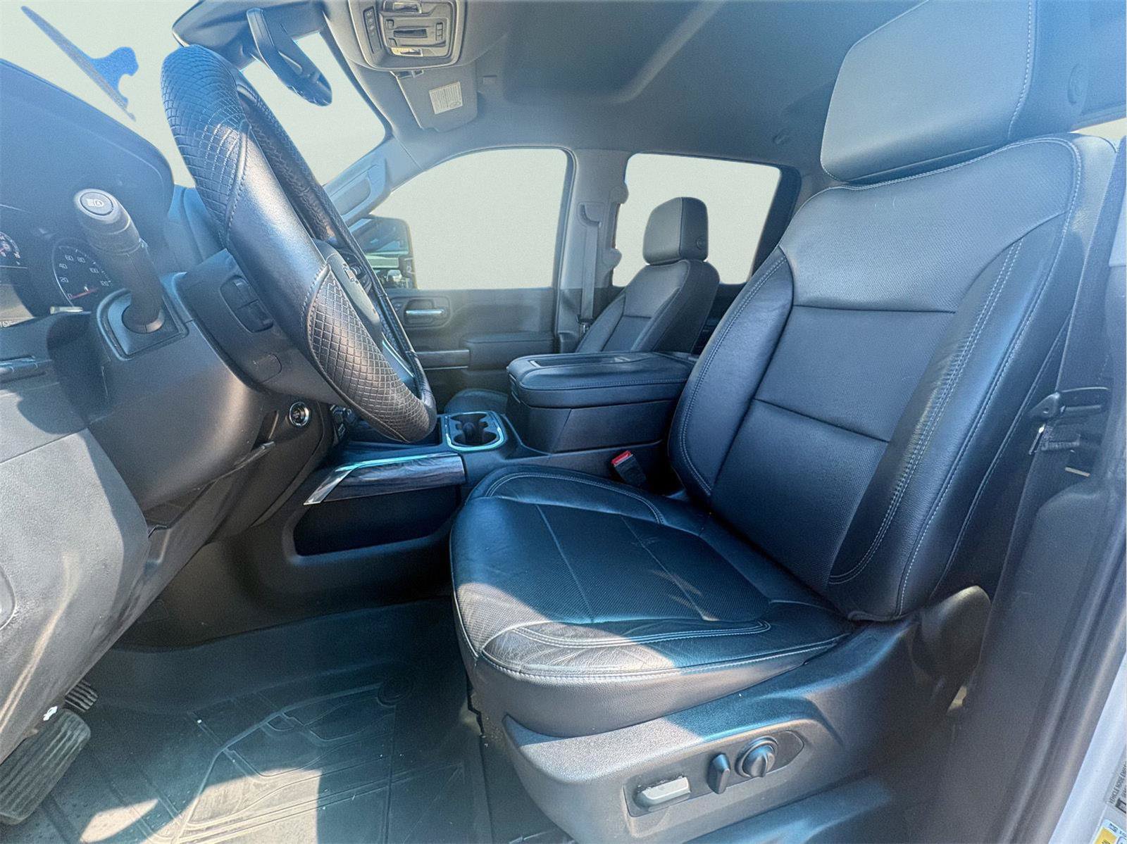 Used 2020 Chevrolet Silverado 2500 LTZ w/ LTZ Plus Package AWD/4WD image 13