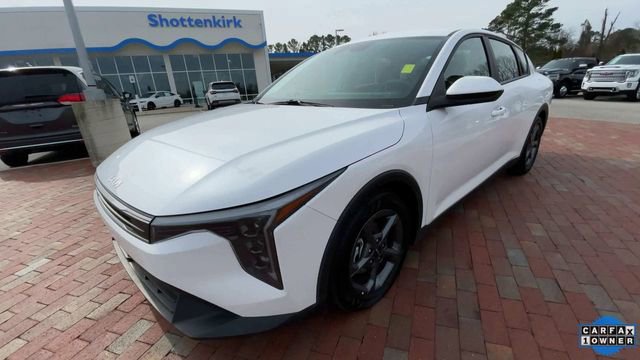 Used 2025 Kia K4 LXS image 5