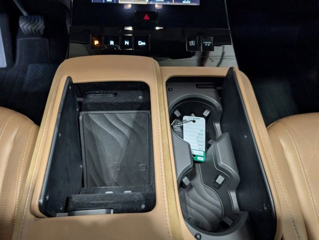 Used 2025 INFINITI QX80 Sensory image 26