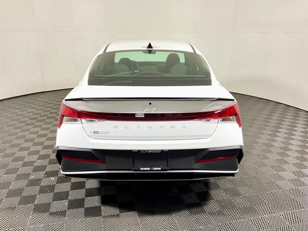 New 2026 Hyundai Elantra Sport FWD image 12