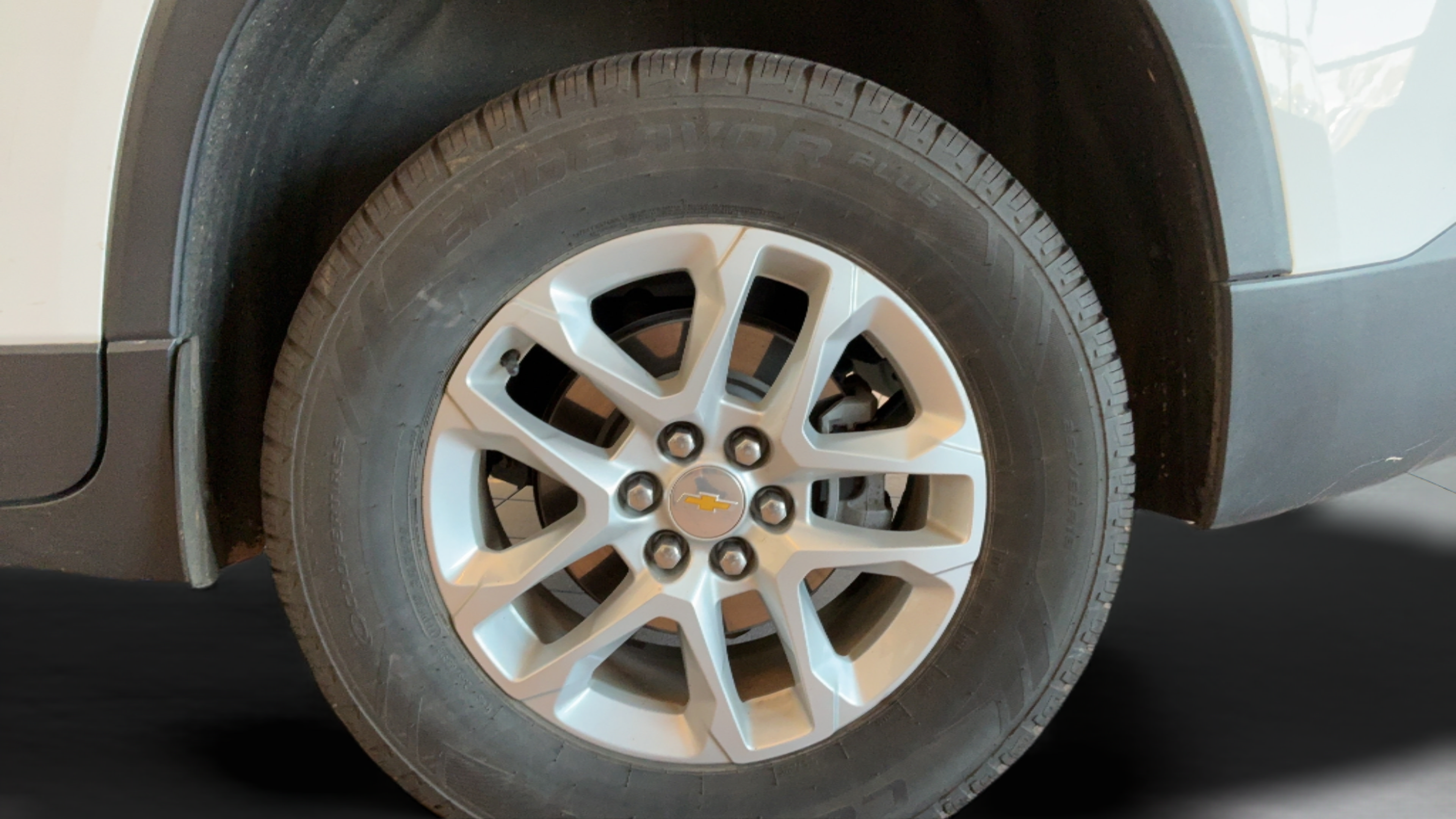 Used 2022 Chevrolet Traverse LS FWD image 45