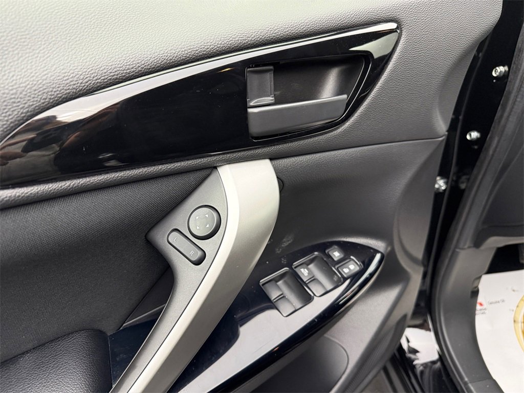 New 2026 Mitsubishi Eclipse Cross LE image 14