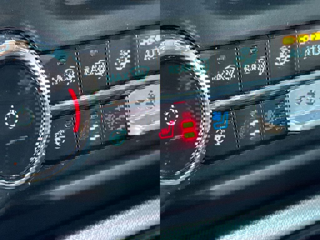 Used 2025 Ford F150 Lariat w/ Equipment Group 502A High image 40